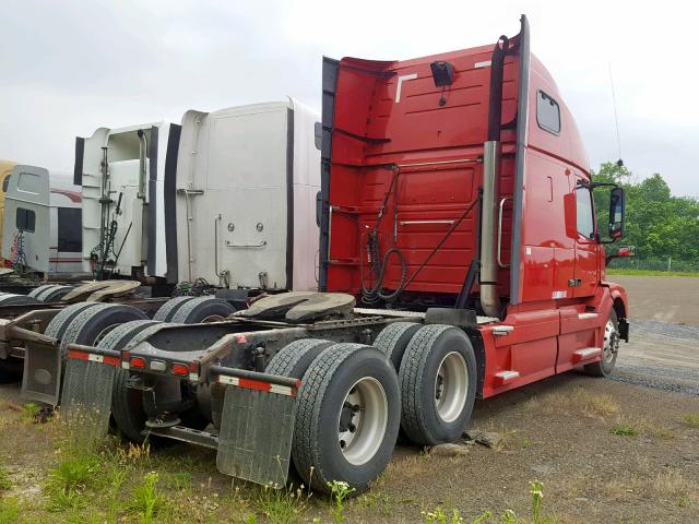 4V4NC9TH39N274106 - 2009 VOLVO VN VNL RED photo 4