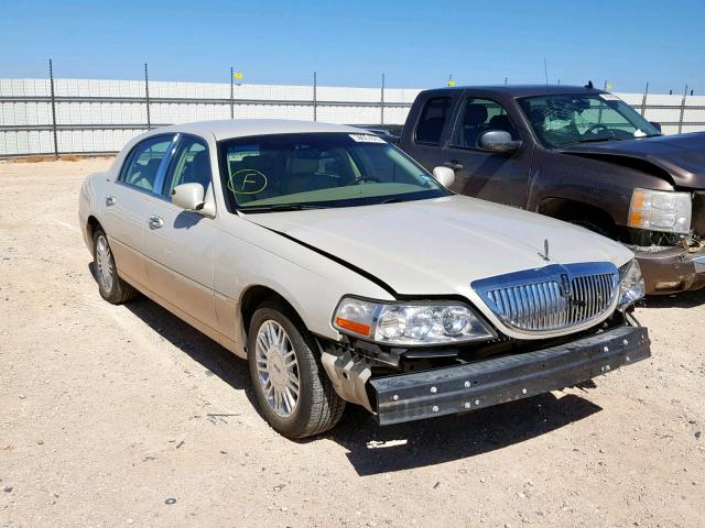 1LNHM83W56Y605238 - 2006 LINCOLN TOWN CAR D WHITE photo 1