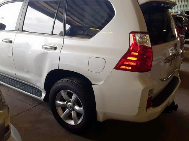 JTJBM7FX0B5023002 - 2011 LEXUS GX WHITE photo 9