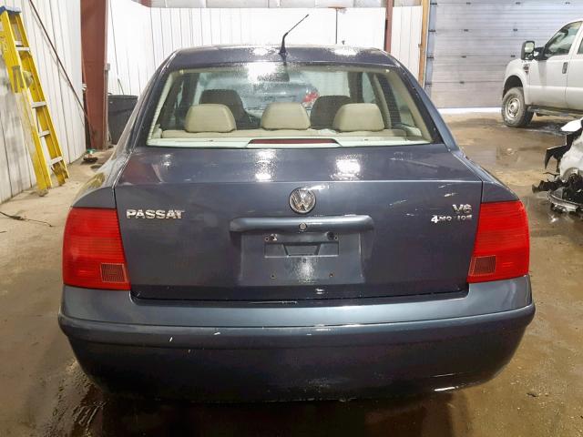 WVWDH63B51E005242 - 2001 VOLKSWAGEN PASSAT GLS BLUE photo 9