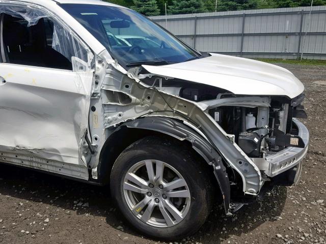 5FNYF6H17JB043061 - 2018 HONDA PILOT LX WHITE photo 9