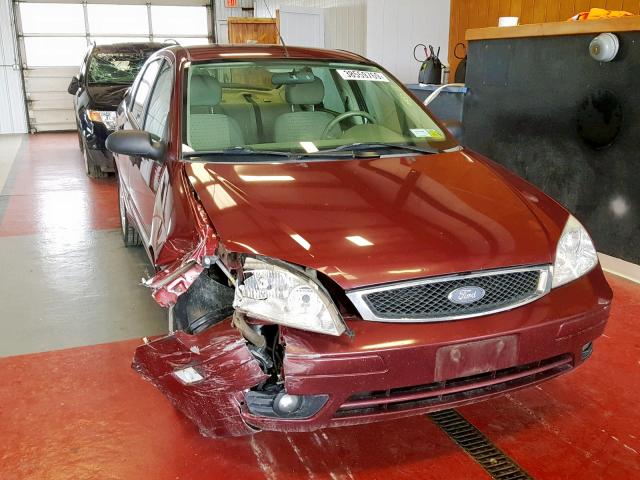 1FAHP34N37W246141 - 2007 FORD FOCUS ZX4 RED photo 1