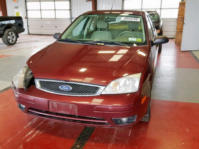 1FAHP34N37W246141 - 2007 FORD FOCUS ZX4 RED photo 2