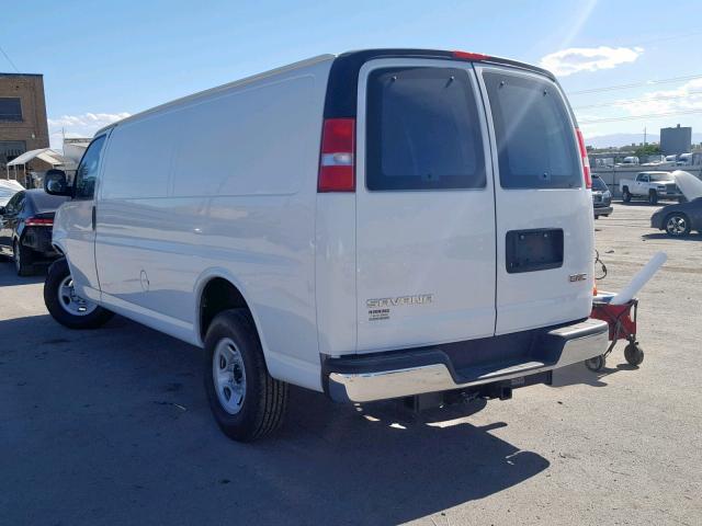 1GTZ7HFG6J1331845 - 2018 GMC SAVANA G35 WHITE photo 3