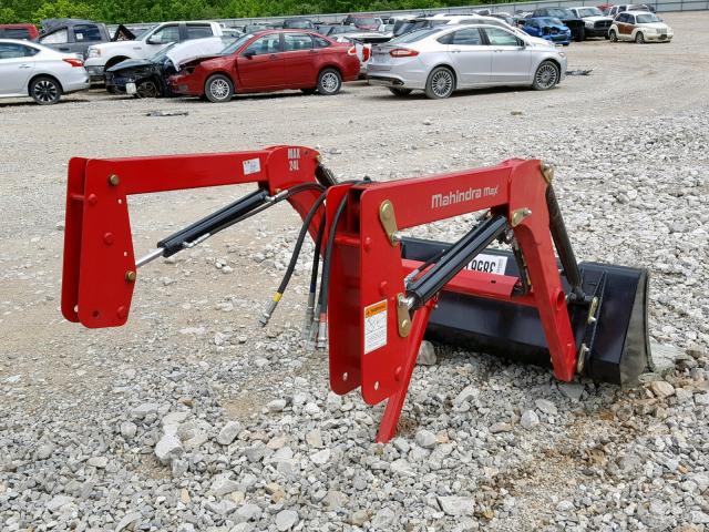 1808110112 - 2019 MAHINDRA AND MAHINDRA RETRIEVER RED photo 4