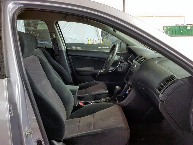 1HGCM56114A032519 - 2004 HONDA ACCORD DX SILVER photo 5