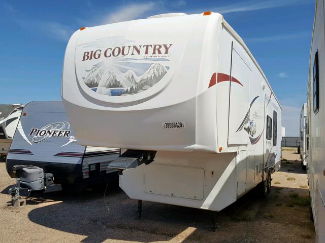 5SFGF34238E009247 - 2008 HEART LAND BIGCOUNTRY WHITE photo 2