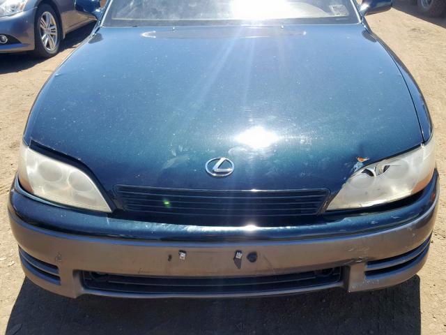 JT8GK13T3R0053713 - 1994 LEXUS ES 300 GREEN photo 9