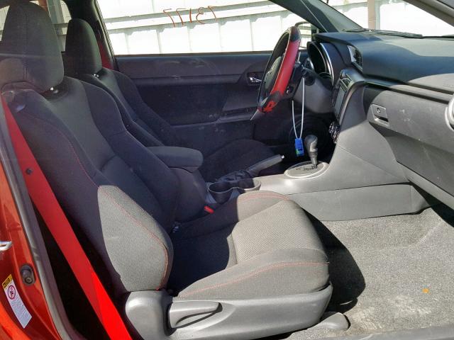 JTKJF5C75GJ025711 - 2016 TOYOTA SCION TC 红色 照片 5