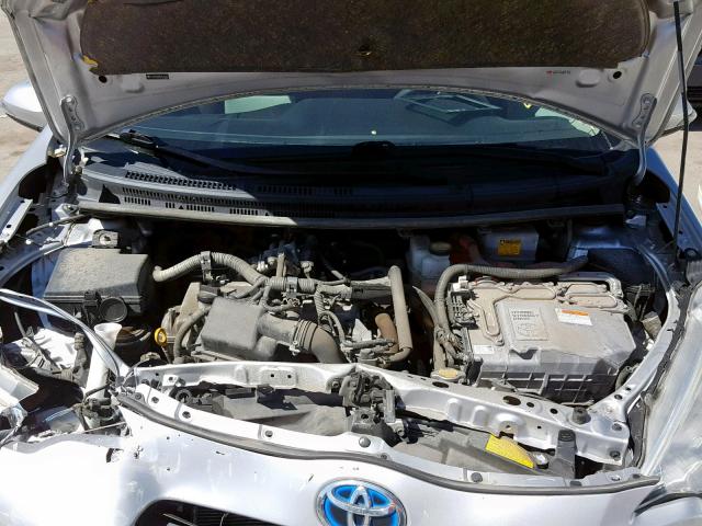 JTDKDTB38D1546423 - 2013 TOYOTA PRIUS C SILVER photo 7