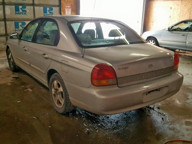 KMHWF25V0YA212214 - 2000 HYUNDAI SONATA BAS SILVER photo 3