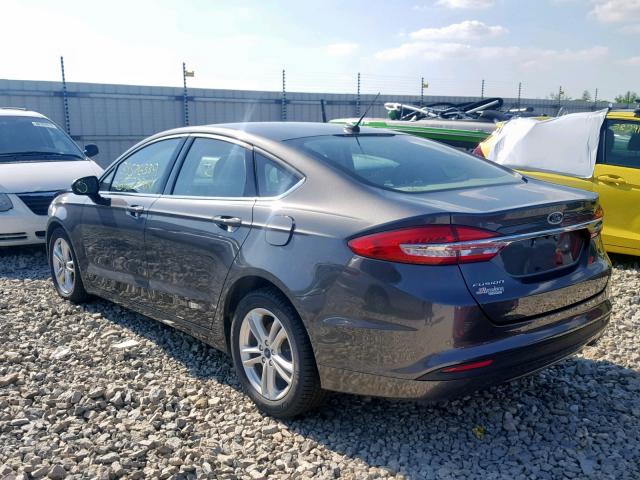 3FA6P0H72JR146222 - 2018 FORD FUSION SE SILVER photo 3