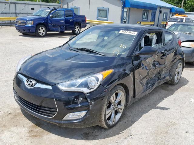 KMHTC6AD9CU068332 - 2012 HYUNDAI VELOSTER BLACK photo 2