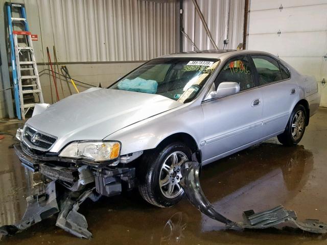 19UUA5643XA036499 - 1999 ACURA 3.2TL SILVER photo 2