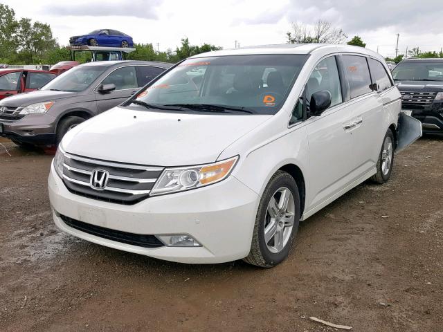 5FNRL5H98CB035762 - 2012 HONDA ODYSSEY TO WHITE photo 2