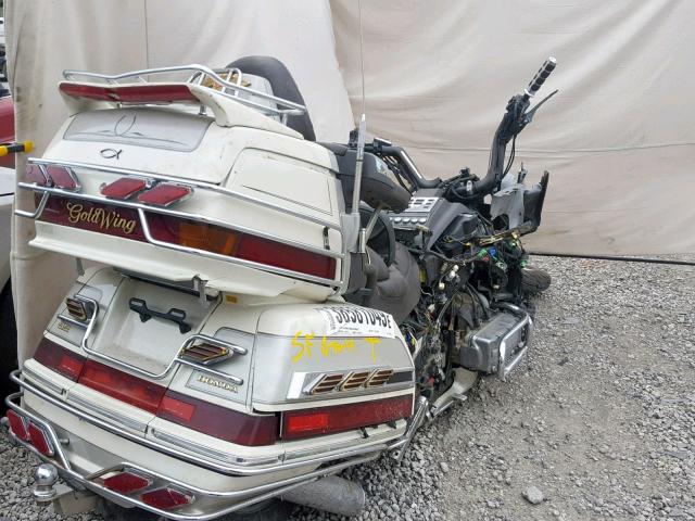 1HFSC2239LA201578 - 1990 HONDA GL1500 SE WHITE photo 4