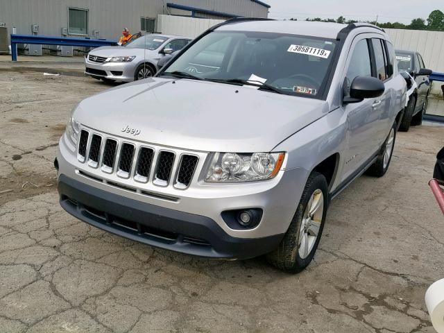 1J4NF1FB9BD240351 - 2011 JEEP COMPASS SP Күміс фото 2