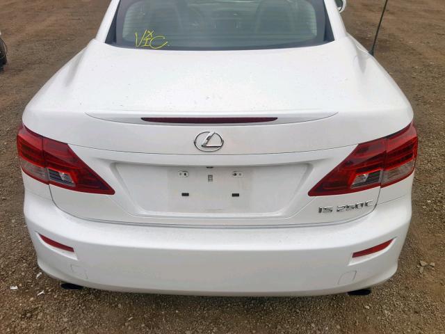 JTHFF2C26B2516046 - 2011 LEXUS IS 250 WHITE photo 9