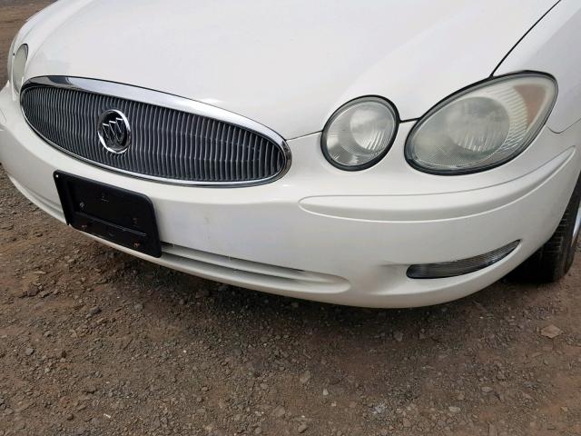 2G4WC582061219005 - 2006 BUICK LACROSSE C WHITE photo 9