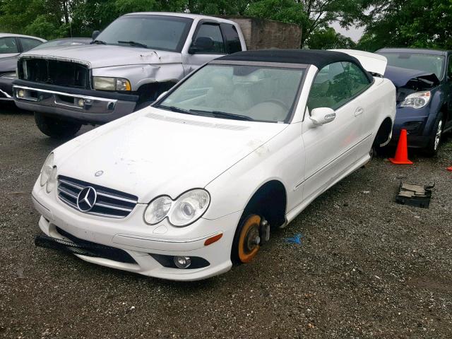 WDBTK72F47F223682 - 2007 MERCEDES-BENZ CLK 550 WHITE photo 2