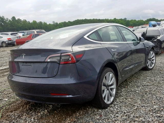 5YJ3E1EB0JF116820 - 2018 TESLA MODEL 3 GRAY photo 4