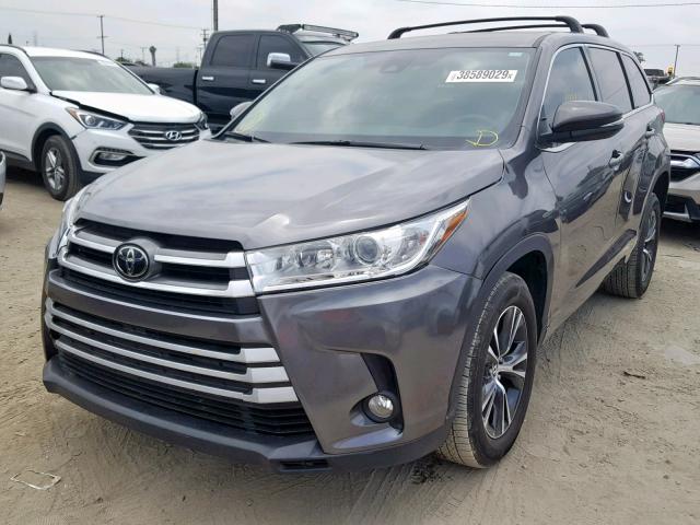 5TDZZRFH6JS241137 - 2018 TOYOTA HIGHLANDER GRAY photo 2