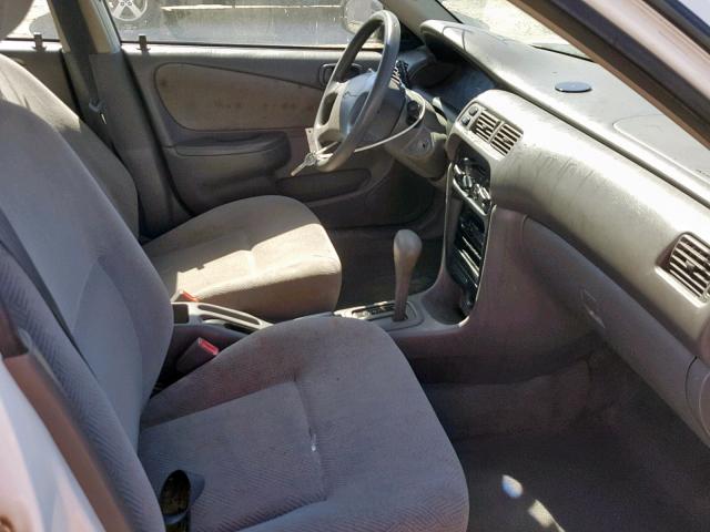 1Y1SK5286XZ441572 - 1999 CHEVROLET GEO PRIZM 白色 照片 5