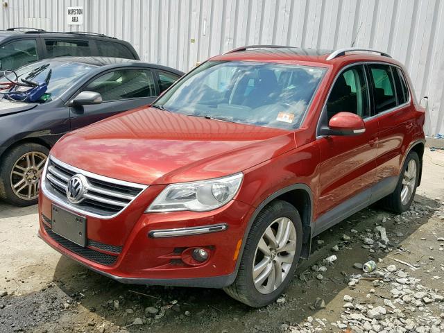 WVGBV7AX1AW000243 - 2010 VOLKSWAGEN TIGUAN SE RED photo 2