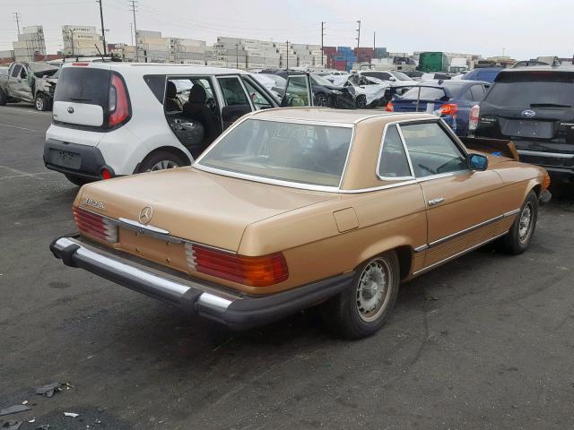 WDBBA45A7EA007042 - 1984 MERCEDES-BENZ 380 SL  photo 4