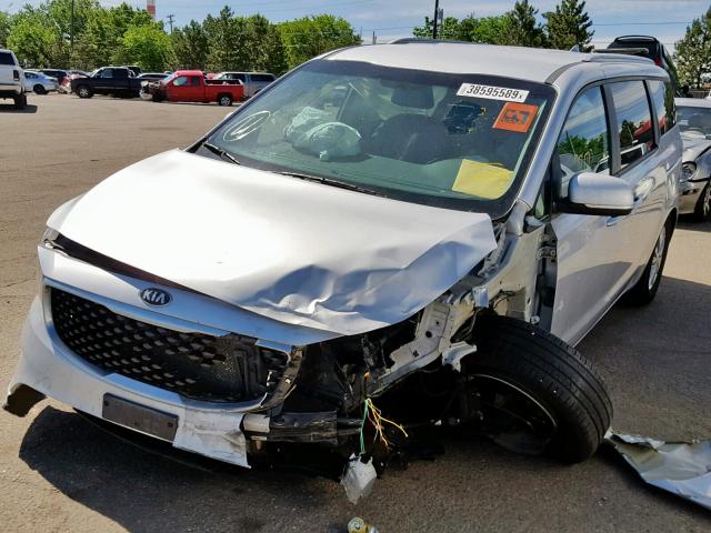 KNDMB5C10G6144412 - 2016 KIA SEDONA LX WHITE photo 2