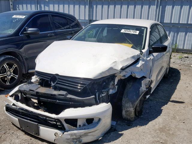 3VW2K7AJ2DM280474 - 2013 VOLKSWAGEN JETTA BASE WHITE photo 2