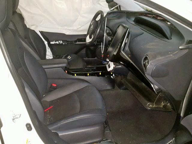 JTDKARFP7H3016687 - 2017 TOYOTA PRIUS PRIM 白色 照片 5