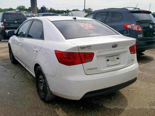 KNAFU4A21C5586153 - 2012 KIA FORTE EX WHITE photo 3