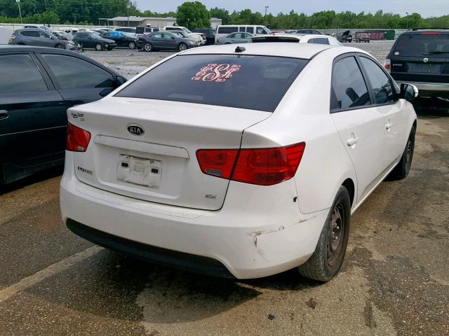 KNAFU4A21C5586153 - 2012 KIA FORTE EX WHITE photo 4