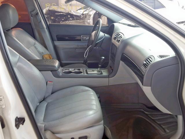 1LNHM86S95Y630411 - 2005 LINCOLN LS WHITE photo 5