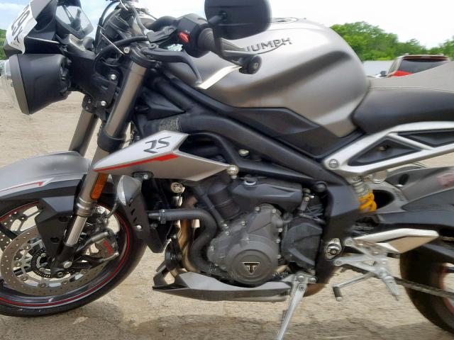 SMTA464S2JT862192 - 2018 TRIUMPH MOTORCYCLE STREET TRI BLACK photo 9