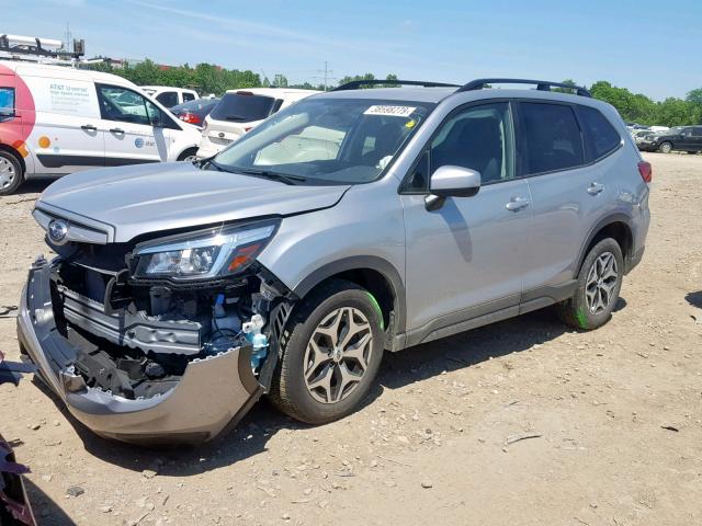 JF2SKAGC9KH403909 - 2019 SUBARU FORESTER P SILVER photo 2