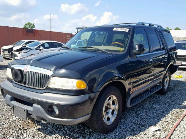 5LMPU28A9XLJ37483 - 1999 LINCOLN NAVIGATOR BLACK photo 2