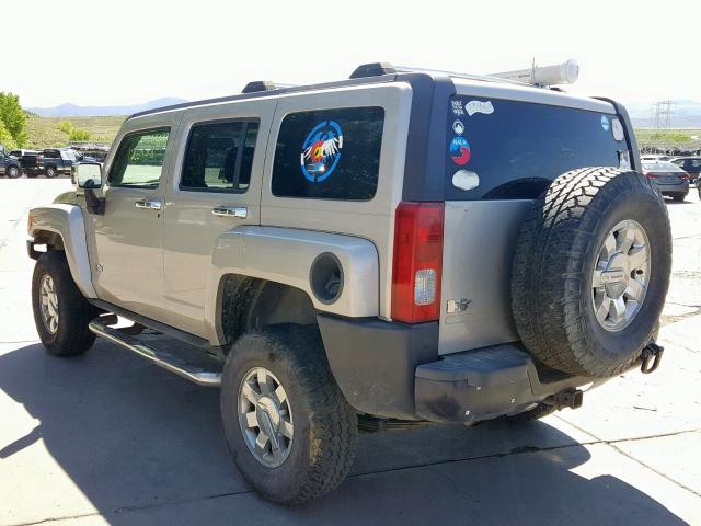 5GTEN13E888123426 - 2008 HUMMER H3 GRAY photo 3