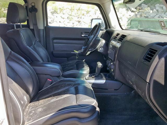 5GTEN13E888123426 - 2008 HUMMER H3 GRAY photo 5