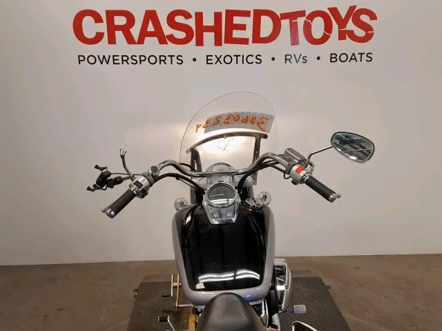 JH2RC50345M102317 - 2005 HONDA VT750 CA GRAY photo 8