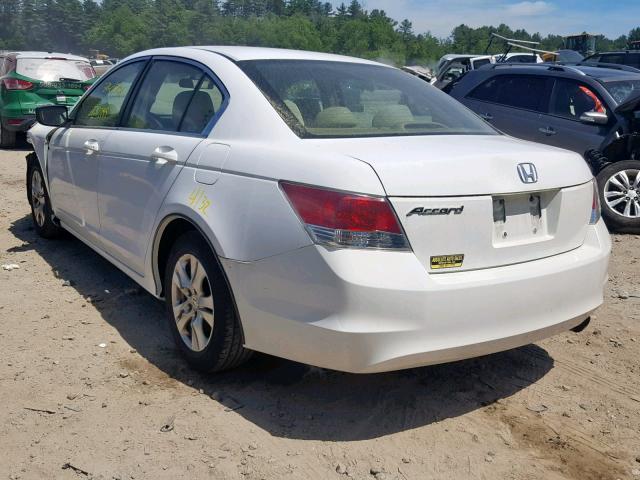 1HGCP26478A118679 - 2008 HONDA ACCORD LXP WHITE photo 3