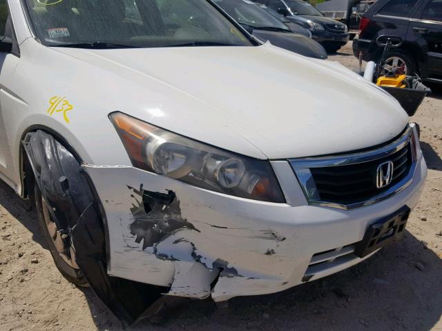 1HGCP26478A118679 - 2008 HONDA ACCORD LXP WHITE photo 9