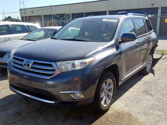 5TDZK3EH5DS121627 - 2013 TOYOTA HIGHLANDER GRAY photo 2