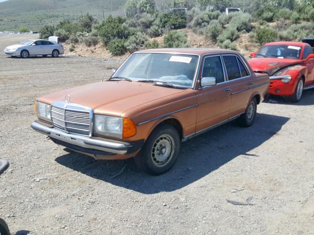 WDB12313010264962 - 1982 MERCEDES-BENZ 300D GOLD photo 2