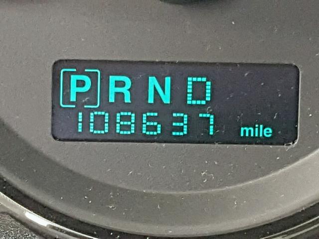 1J8HG58256C283142 - 2006 JEEP COMMANDER BLACK photo 8