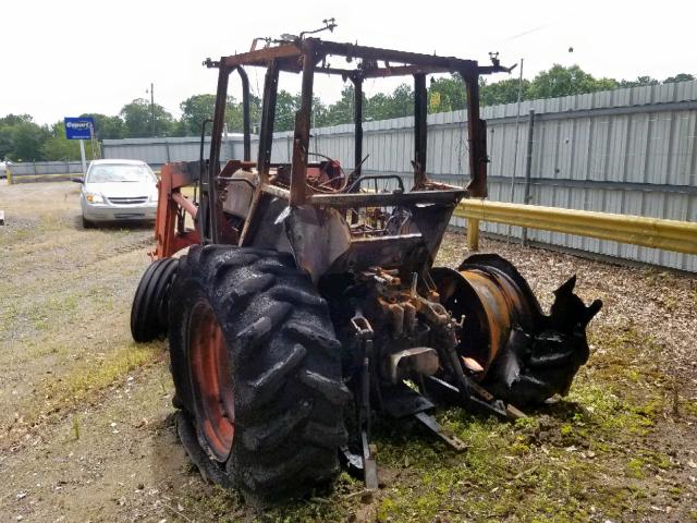 M90010469 - 2000 KUTA TRACTOR ORANGE photo 3