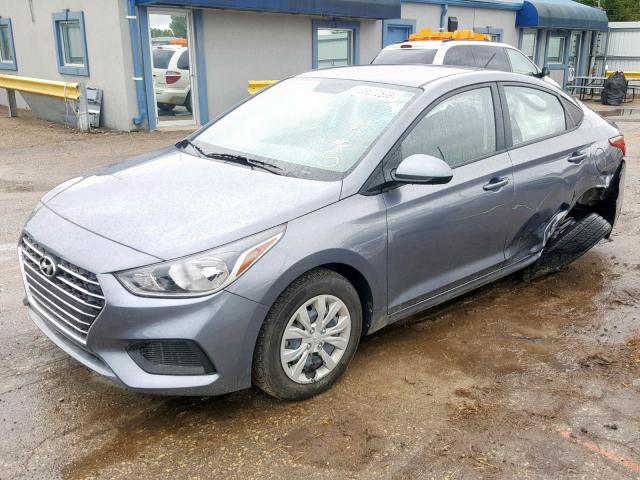 3KPC24A36KE065906 - 2019 HYUNDAI ACCENT SE GRAY photo 2