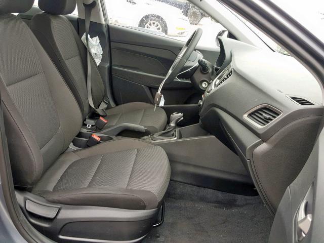 3KPC24A36KE065906 - 2019 HYUNDAI ACCENT SE GRAY photo 5