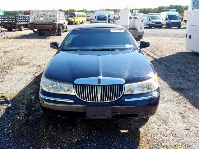 1L1FM81W0XY709665 - 1999 LINCOLN TOWN CAR E BLACK photo 9